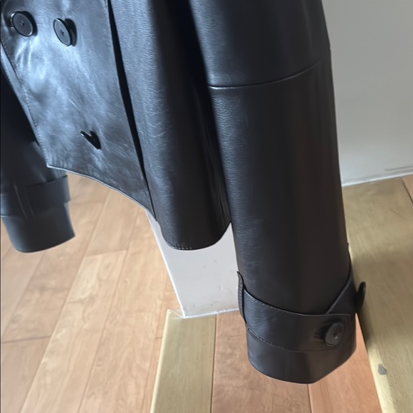 Massimo Dutti Brown Cropped Leather Jacket Size Small - Picture 4 of 7